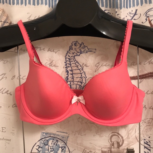 Victoria's Secret Other - Victoria’s Secret 34C Lined Demi Bra